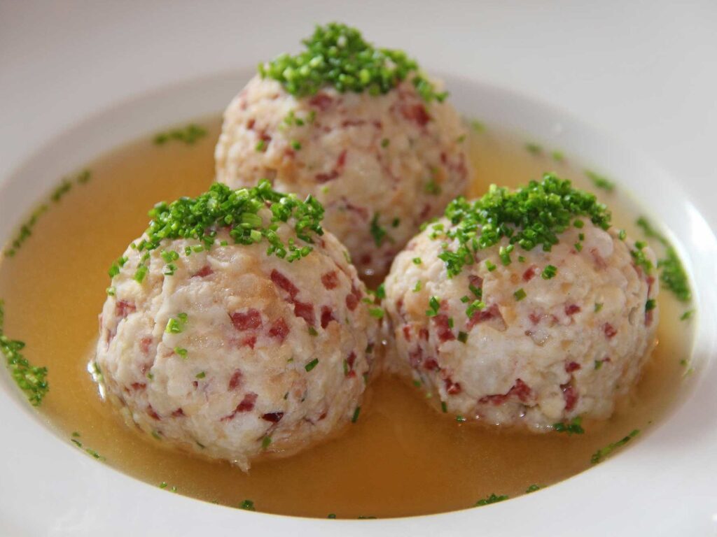 Tiroler Knödel – Osttiroler Spezialität im Gasthof Rose