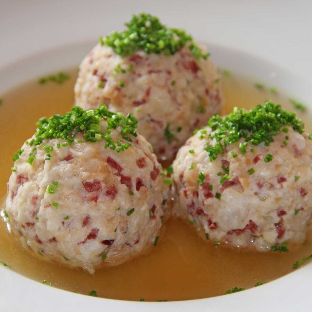 Tiroler Knödel – Osttiroler Spezialität im Gasthof Rose